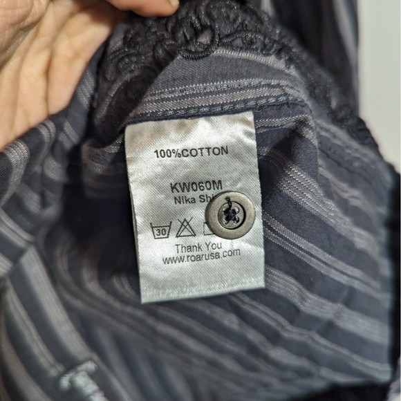 Roar Black Striped Long Sleeve Embroidered Button Down Nika Shirt Men Size M - Picture 8 of 9